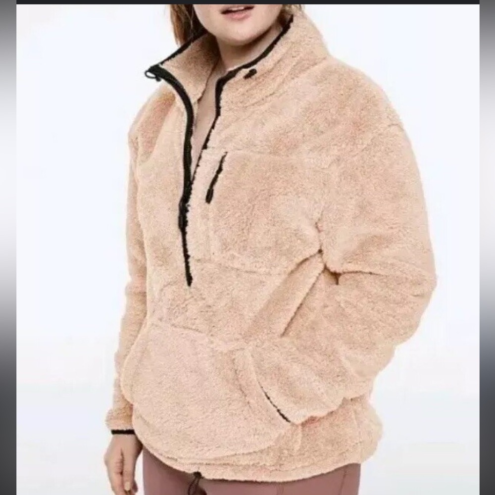 Victoria’s Secret pink cozy cream Shepra 3/4 zip